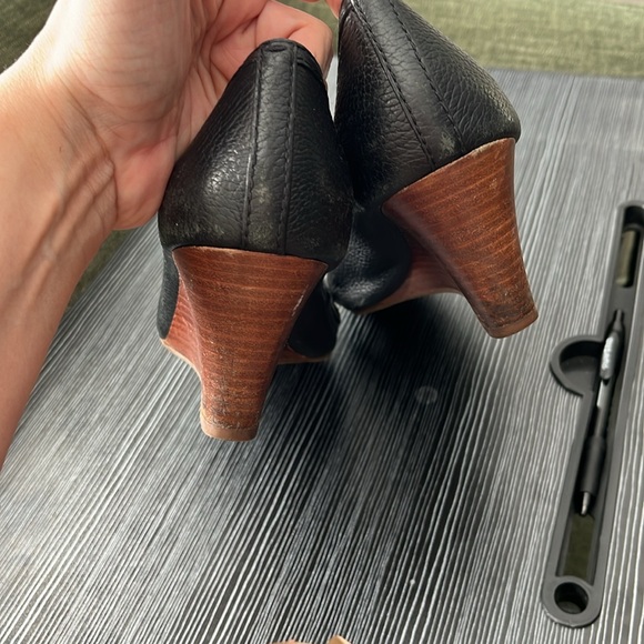 Black Tory Burch shoes - Picture 3 of 4